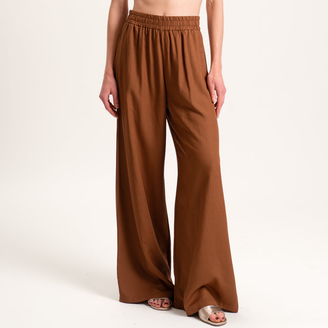 Tensione in-Completo pantalone e top misto lino - tabacco
