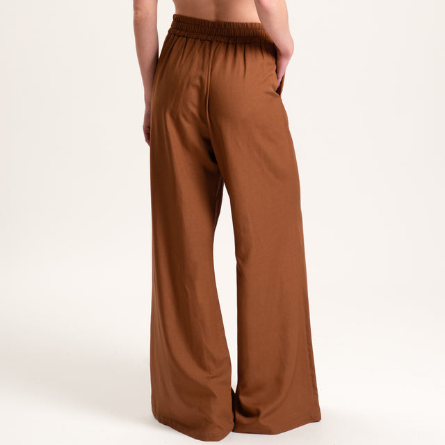 Tensione in-Completo pantalone e top misto lino - tabacco