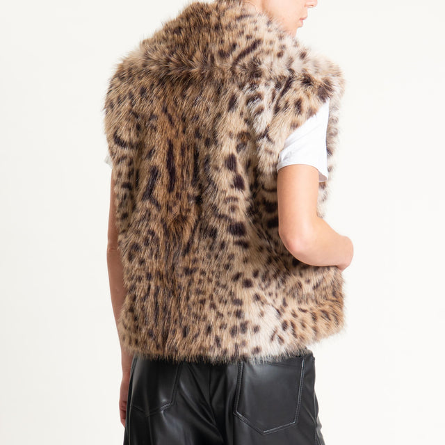 Tensione in-Gilet in ecopelliccia animalier con spilla - beige/nero