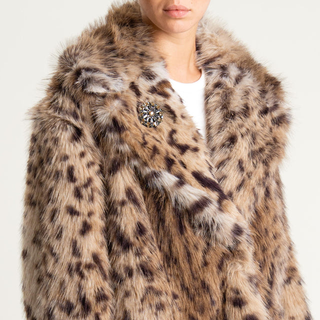 Tensione in-Ecopelliccia animalier con spilla - beige/latte/moro