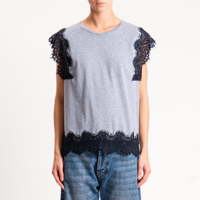 Tensione in-T-shirt smanicata con pizzo - grigio/nero