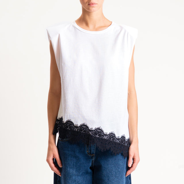 Tensione in- T-shirt asimmetrica spalline con pizzo - panna/nero