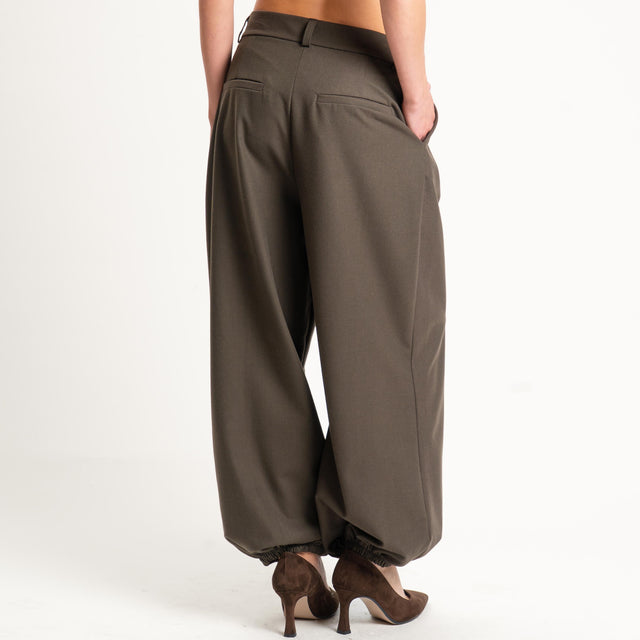 Tensione in- Pantalone baloon gessato con pinces - militare