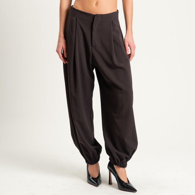 Tensione in- Pantalone baloon con pinces - moro