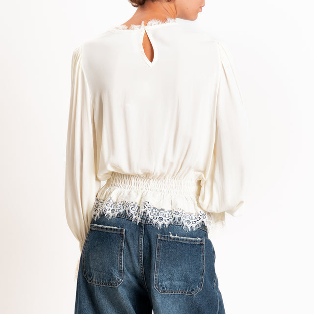 Tensione in-Blusa con pizzo elastico - burro