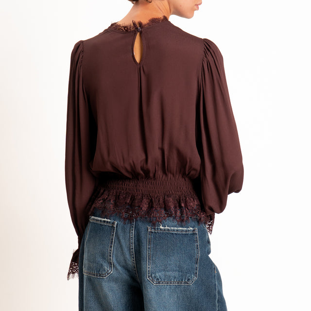 Tensione in-Blusa con pizzo elastico - prugna
