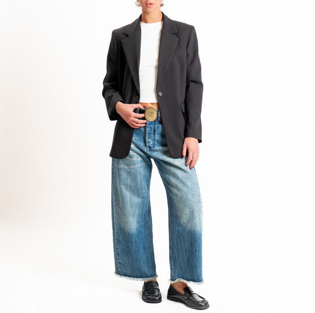 Tension frayed-hem jeans with belt - denim
