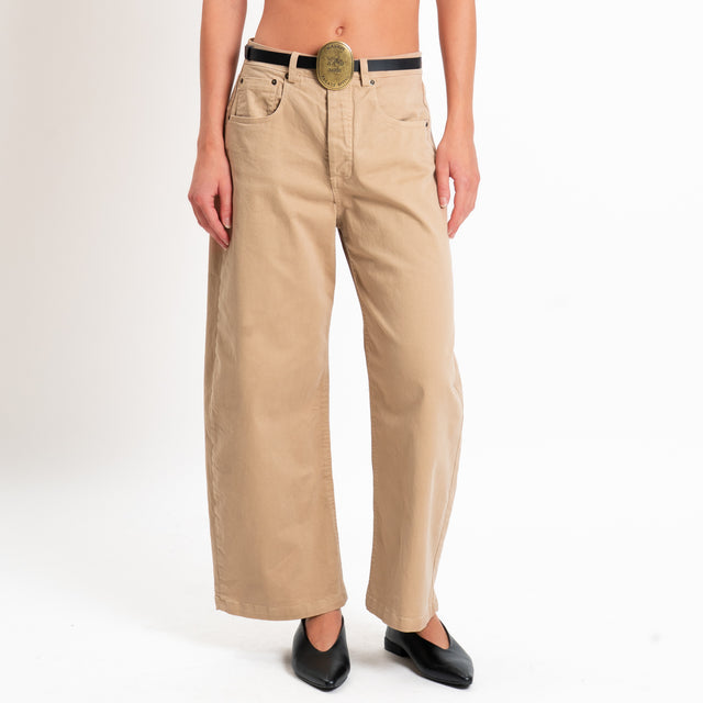 Tensione in-Pantalone cropped con cintura - cammello