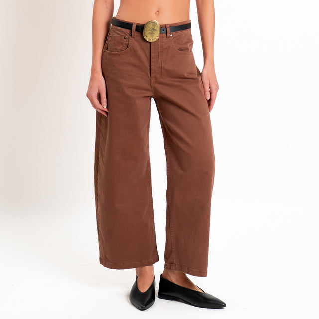 Tensione in-Pantalone cropped con cintura - cappuccino