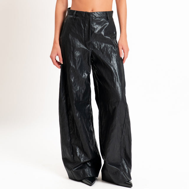 Tensione in-Pantalone barrel similpelle - nero