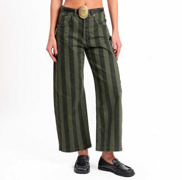 Tensione in-Pantalone righe con cintura - militare/nero