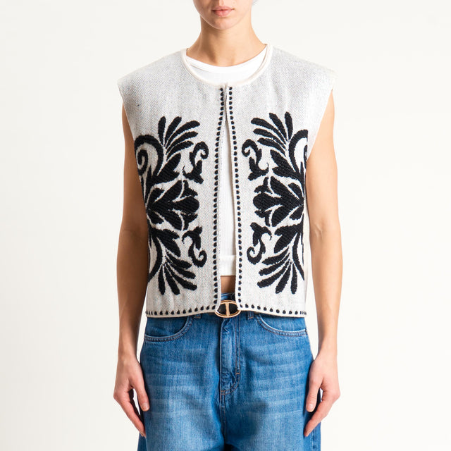 Tensione in-Gilet misto alpaca ricamato - latte/nero