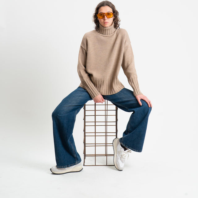 Tensione in-Maglia scatola collo alto misto alpaca - camel