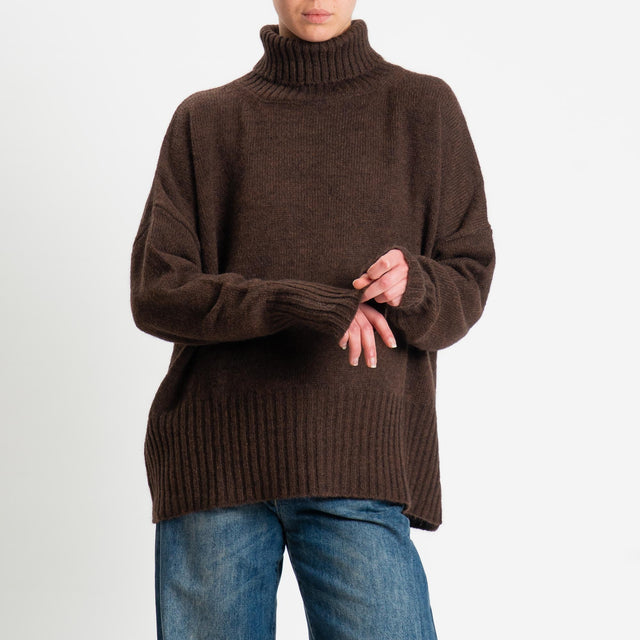 Tensione in-Maglia collo alto misto alpaca - moro