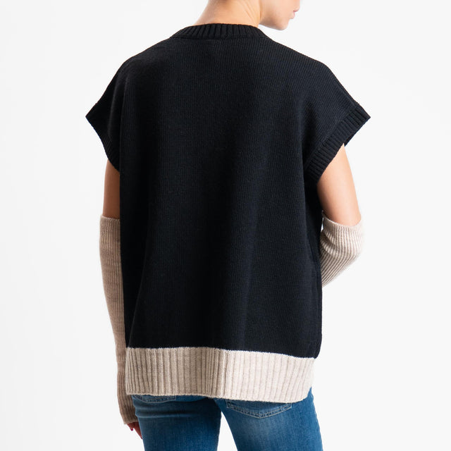 Tensione in-Gilet stondato con manicotti misto lana - black/casha