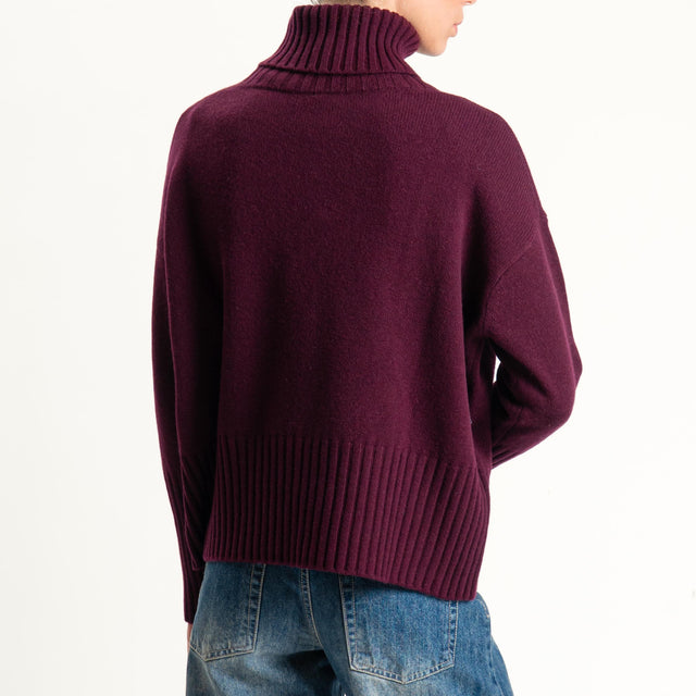 Tensione in-Maglia collo alto 100 % lana - vino