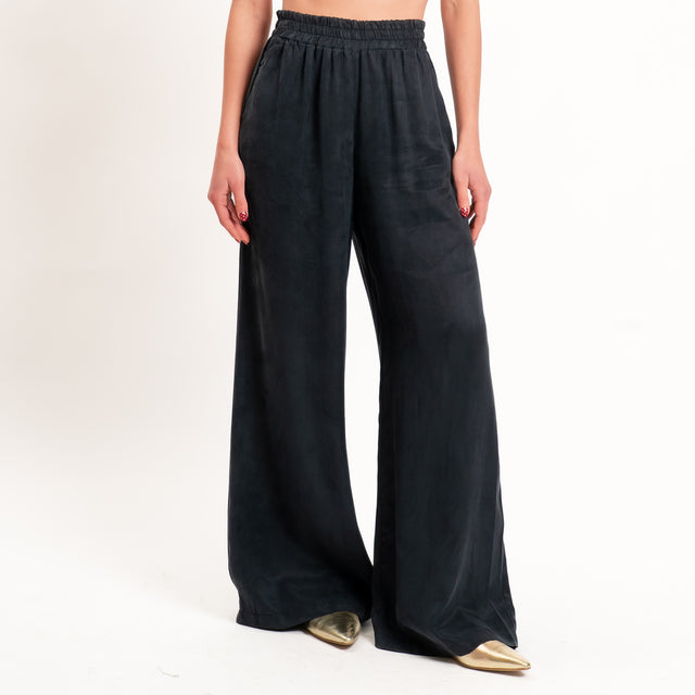 Tensione in-Completo top + pantalone tessuto cupro - nero