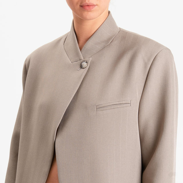 Vicolo-Giacca gessata chiusura con bottone asimmetrico - tortora