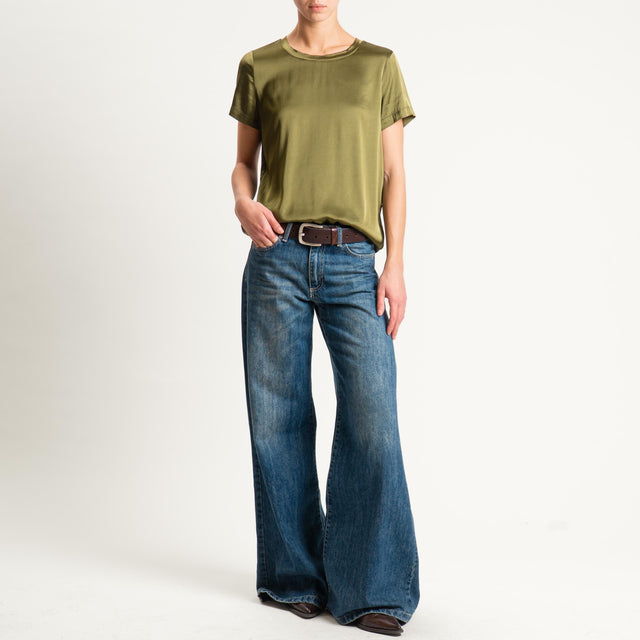 Vicolo-Blusa satin elasticizzata mezza manica - militare