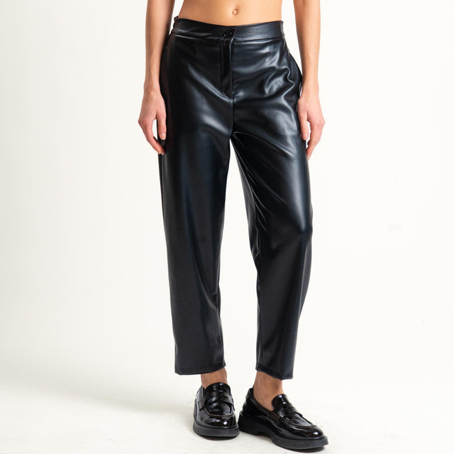 Vicolo-Pantalone similpelle elastico dietro - Nero