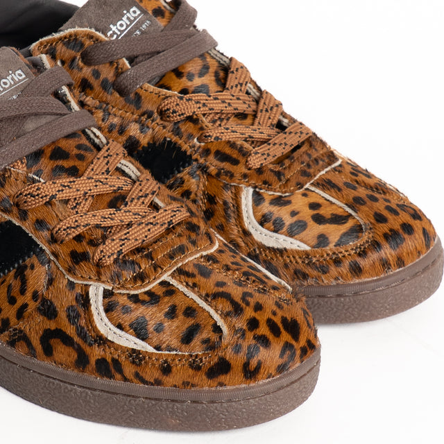 Victoria-Sneakers in cavallino animalier - cuoio/nero