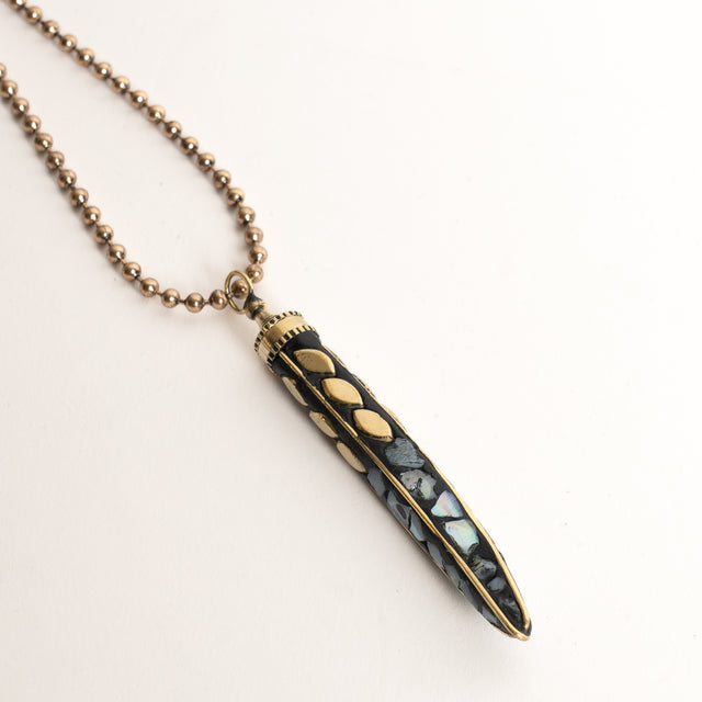 W by Whitemood-Collana corno tibetano - gold/perla