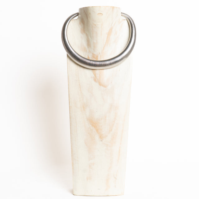 W by Whitemood-Collana girocollo rigata - silver