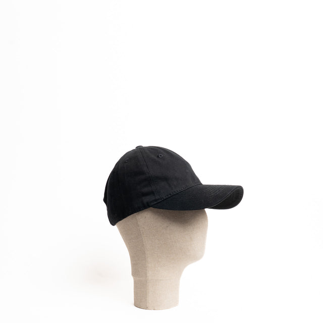 W by Whitemood- Berretto stone washed - Nero