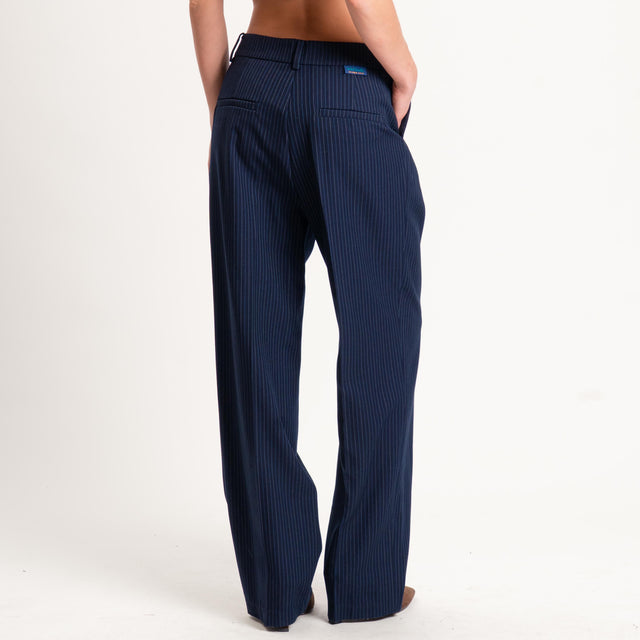 Wu'side-Pantalone gessato con pinces - blu