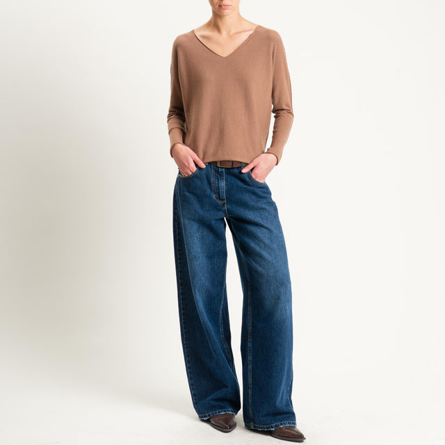 Zeroassoluto-Maglia scollo v con spacchi - camel
