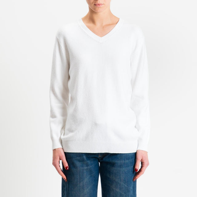 Zeroassoluto-Maglia scollo v regular fit - panna