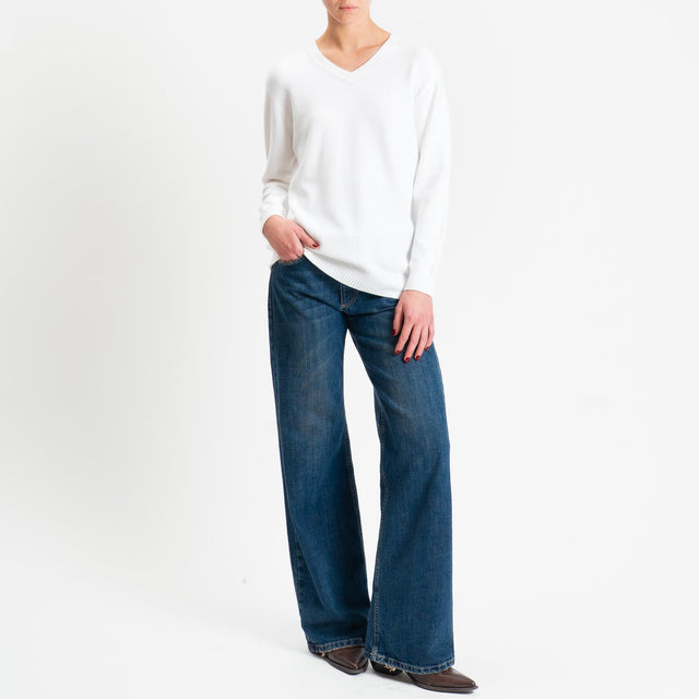 Zeroassoluto-Maglia scollo v regular fit - panna