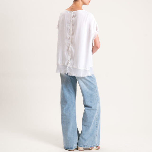 Zeroassoluto-Blusa in viscosa bordi sfrangiati bottoni dietro - panna