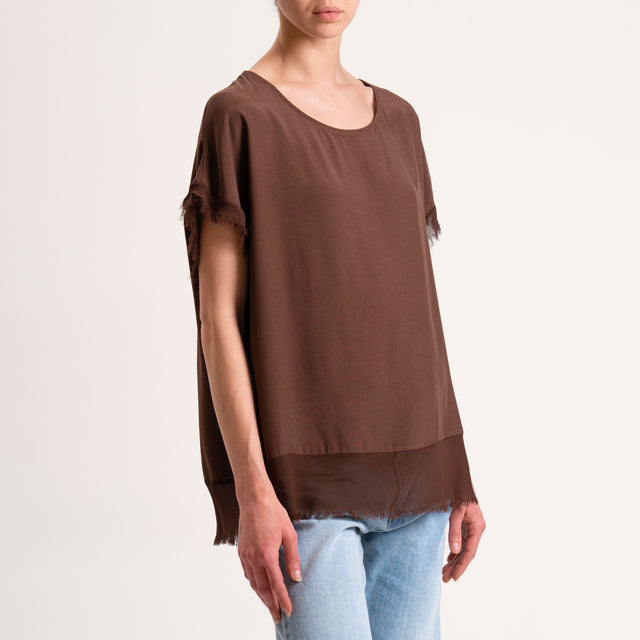 Zeroassoluto-Blusa in viscosa bordi sfrangiati bottoni dietro - choco