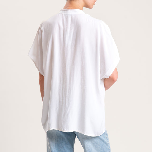 Zeroassoluto - Camisa de cuello coreano de media manga - color crema