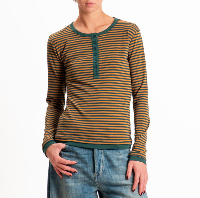 Zeroassoluto-Maglia serafino righe in jersey - verde/cuoio