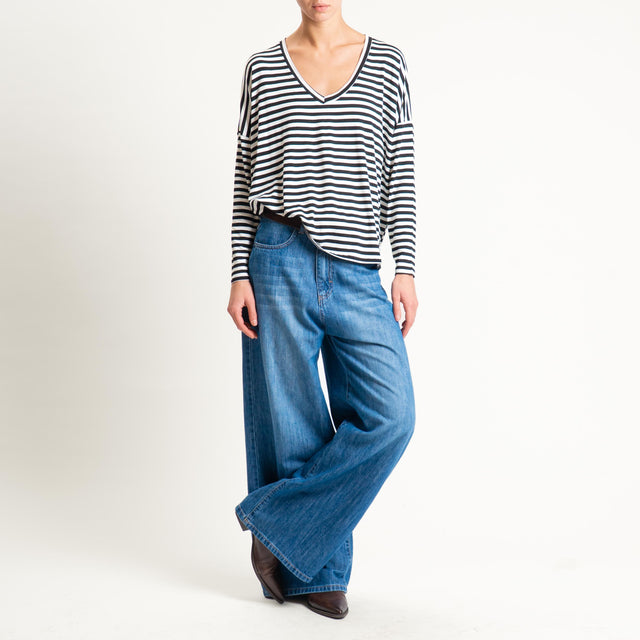 Zeroassoluto-T-shirt a righe scollo a v in jersey - latte/nero