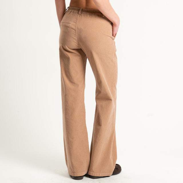 Zeroassoluto-Pantalone LILLY velluto millerighe - camel