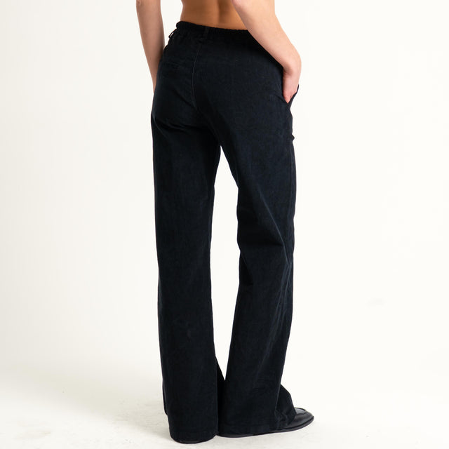 Zeroassoluto-Pantalone LILLY velluto millerighe - nero