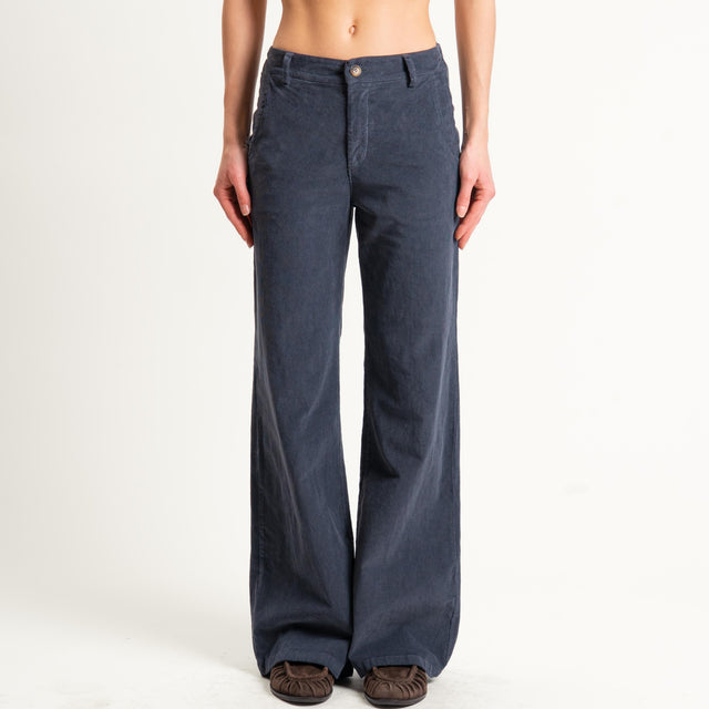 Zeroassoluto-Pantalone LILLY velluto millerighe - piombo