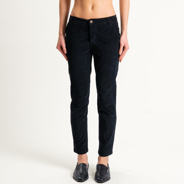 Zeroassoluto-Pantalone LOIS chino velluto millerighe - nero