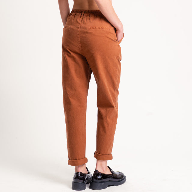 Zeroassoluto-Pantalone LOLA elastico dietro cotone elasticizzato - whiskey