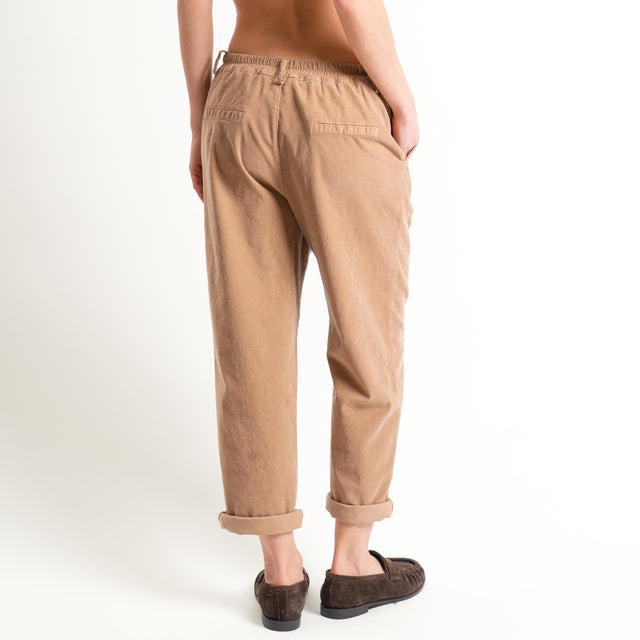 Zeroassoluto-Pantalone LORY velluto millerighe tessuto elasticizzato - camel