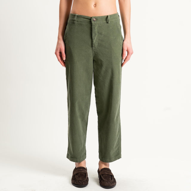 Zeroassoluto-Pantalone LORY velluto millerighe tessuto elasticizzato - oliva