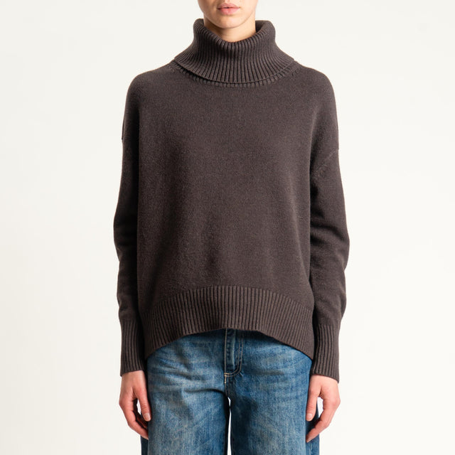Zeroassoluto-Maglia collo alto - cioccolato