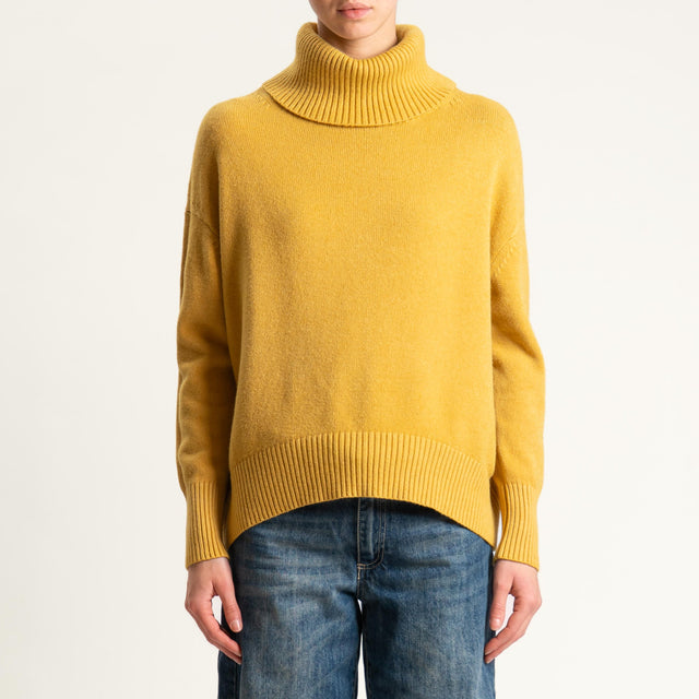 Zeroassoluto-Maglia collo alto - ocra