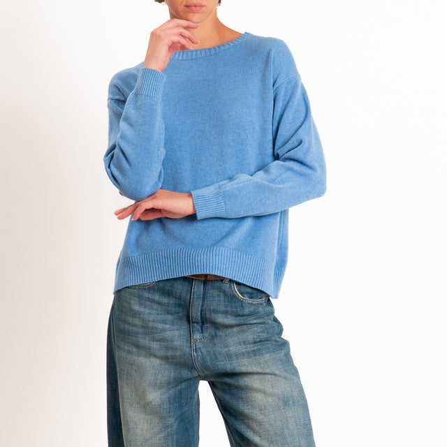 Zeroassoluto-Maglia girocollo spacco dietro - jeans