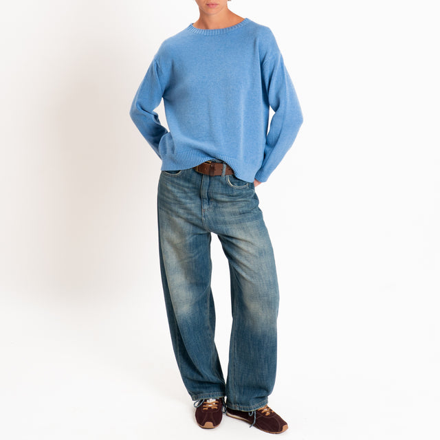 Zeroassoluto-Maglia girocollo spacco dietro - jeans