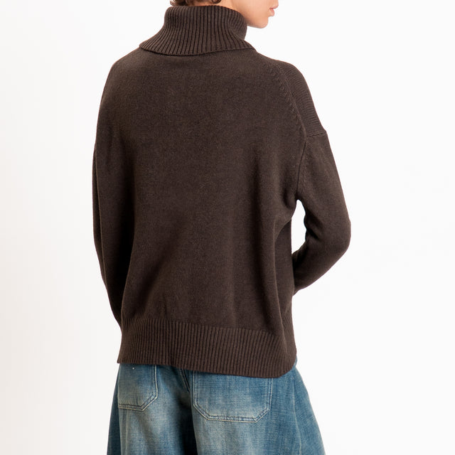 Zeroassoluto-Maglia collo alto - choco