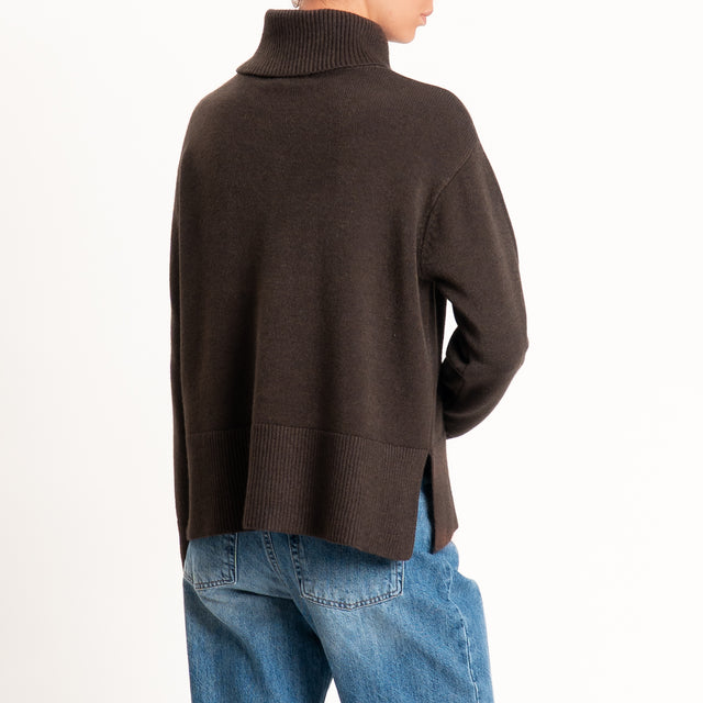 Zeroassoluto-Maglia scatola collo ad anello cannolè - choco